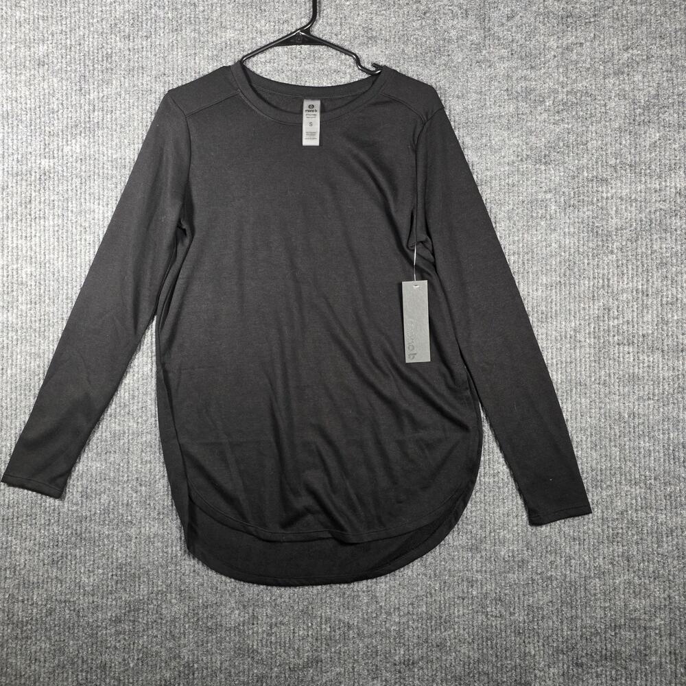 Mono B Long Sleeve Athletic Top Black Curved Hem Lightweight S NWT